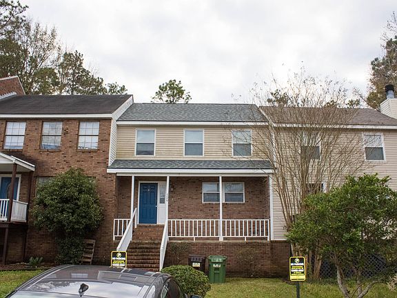 3rd image of 126 Brookwood Ln