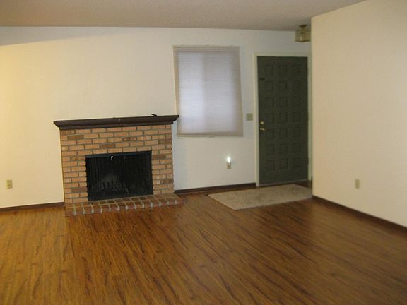 2nd image of 1212 Blair Ln APT 3