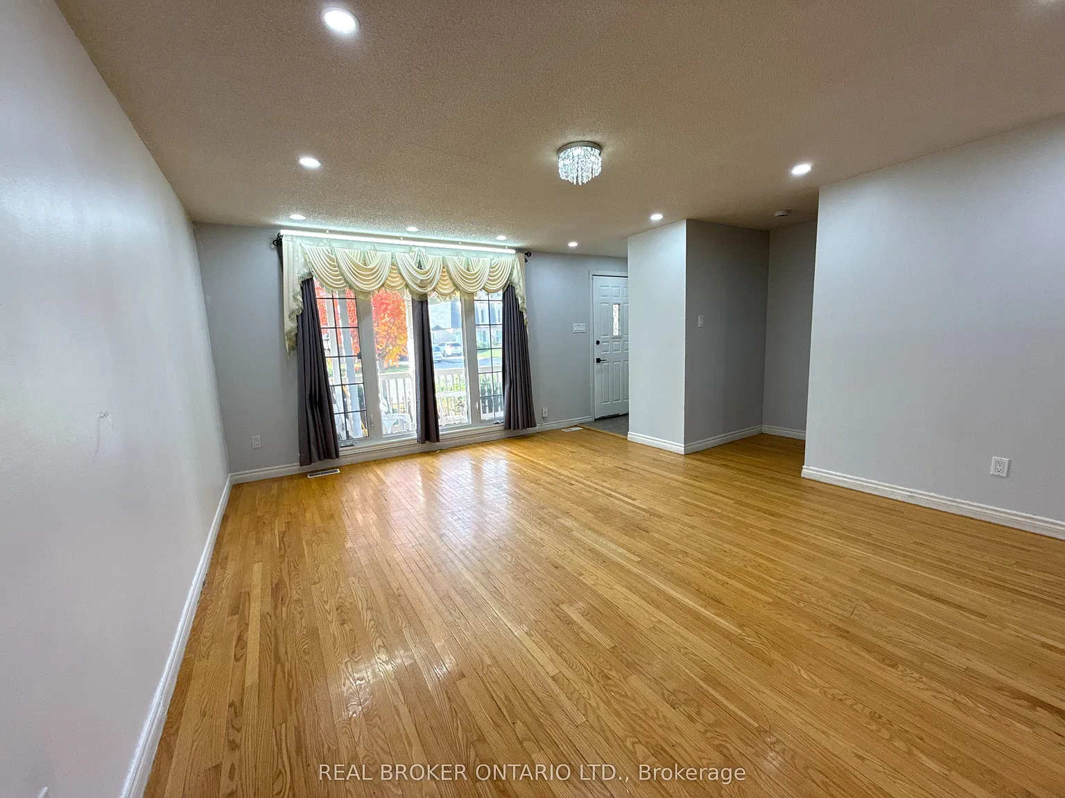3 bed, $2,500 — Photo 4