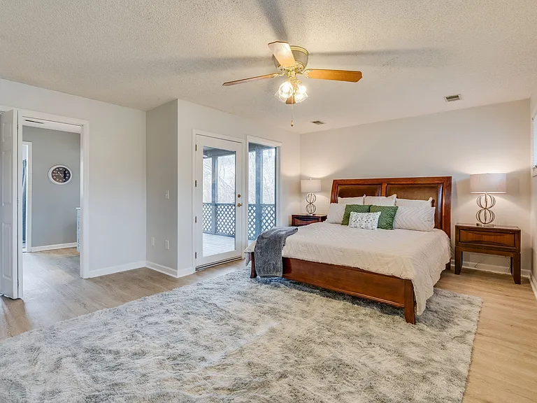 Emerald Dr — Photo 14