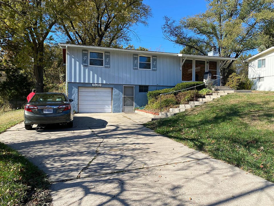 Street view of the house.