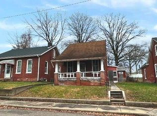 820 S Jackson St, Belleville, IL
