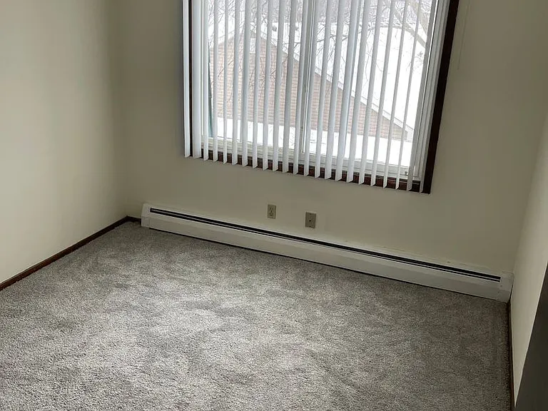 Evergreene Apartments — Photo 9
