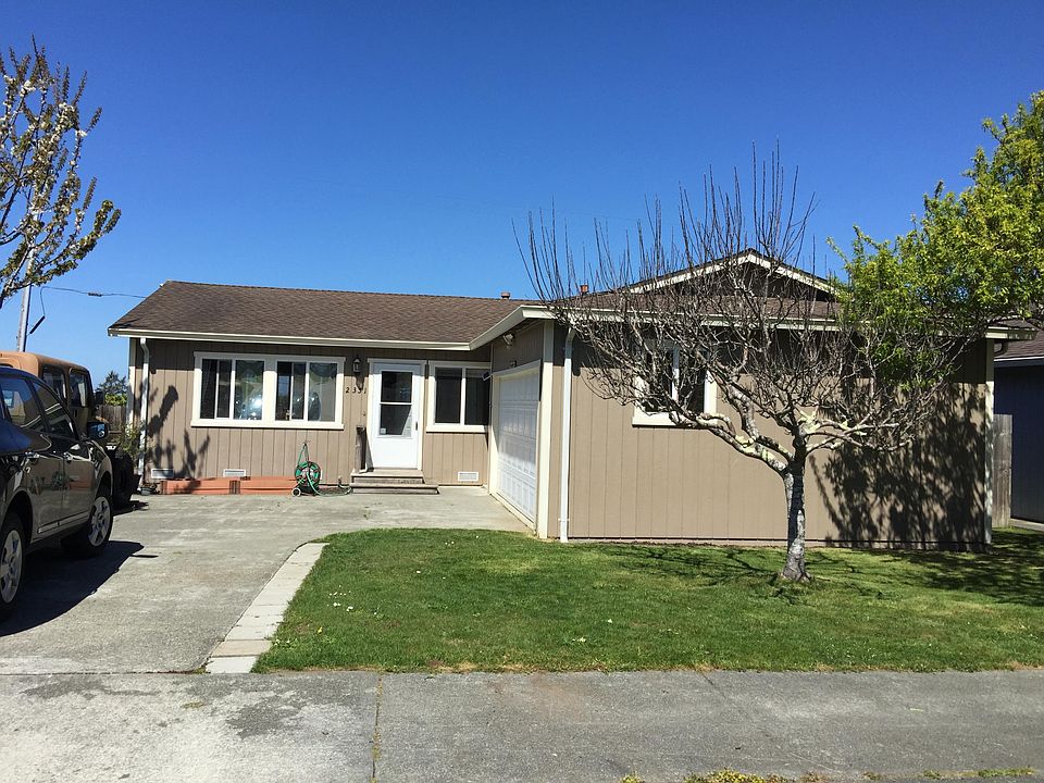 1st image of 2331 Lee Ln
