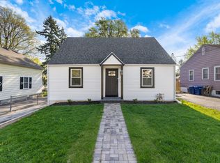 22 N 12th St, St Charles, IL 60174