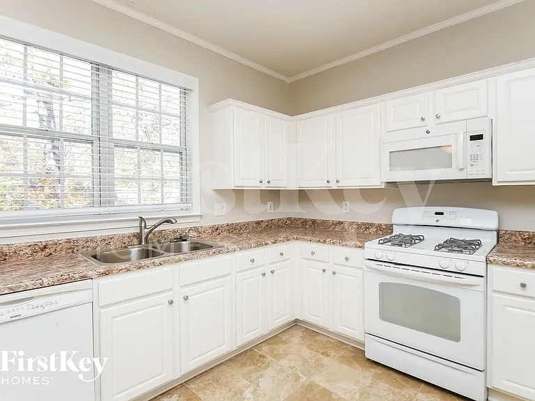 806 Cataya Cv — Photo 5