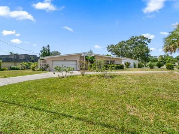 4052 Harbor Hills Dr, Largo, FL 33770