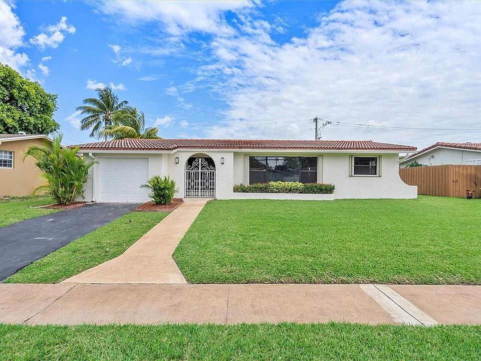 1st image of 2211 N 40th Avenue