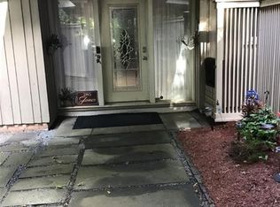 285 Harland Rd, Norwich, CT 06360