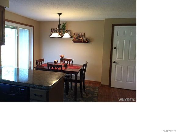 4th image of 243 Presidio Pl