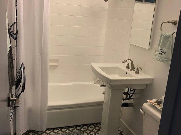 4th image of 800 Esplanade APT 1