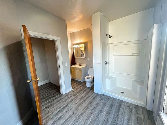 3rd image of 529 Cottage Ave Unit 1