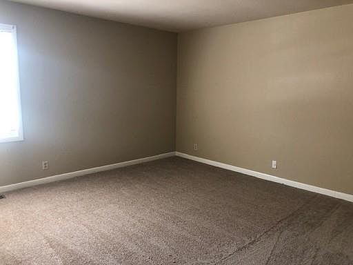 3rd image of 828 Todd Preis Dr