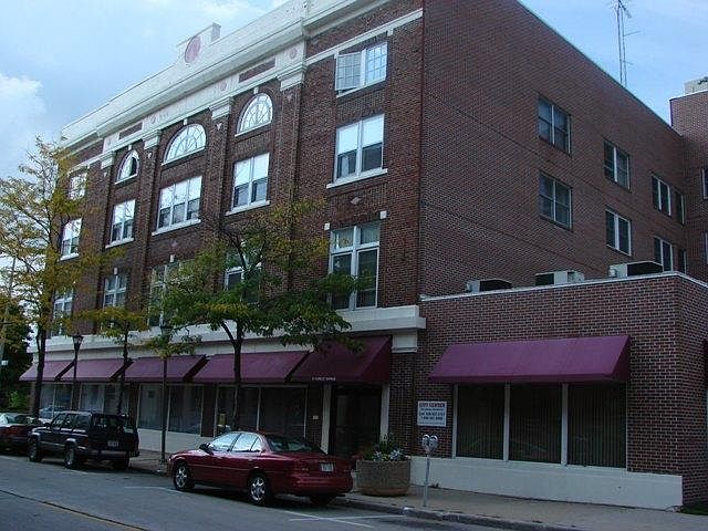 1st image of 17 Forest Ave APT 203
