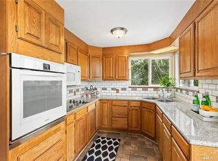 3991 E Grapeview Loop Rd, Grapeview, WA 98546