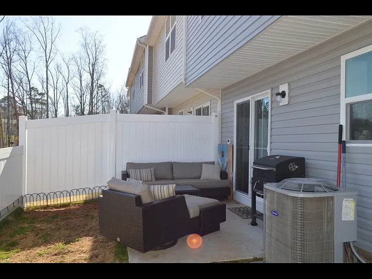 101 Forthside Way — Photo 14