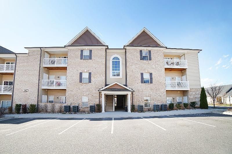 1st image of 303 Rotunda St APT 201