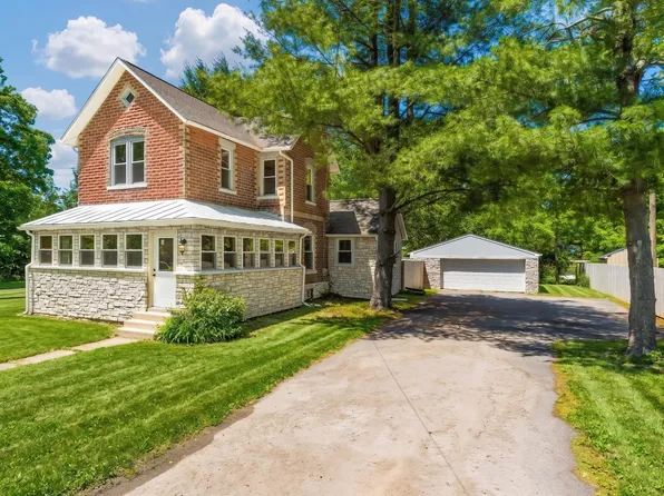 154 Harrison St, Pataskala, OH 43062
