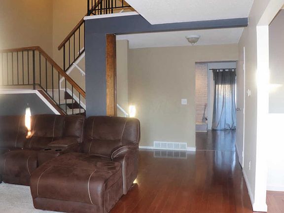 5th image of 595 Banningway Dr