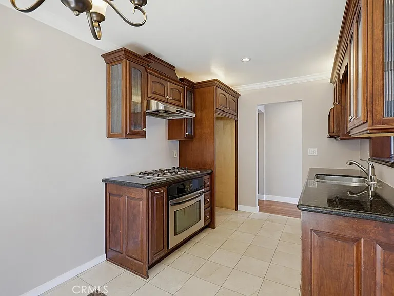 243 N Pageant St — Photo 14