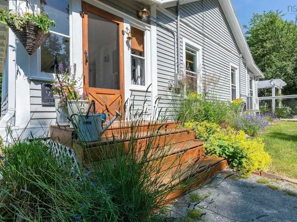 772 Highway 1, Deep Brook, NS B0S 1J0