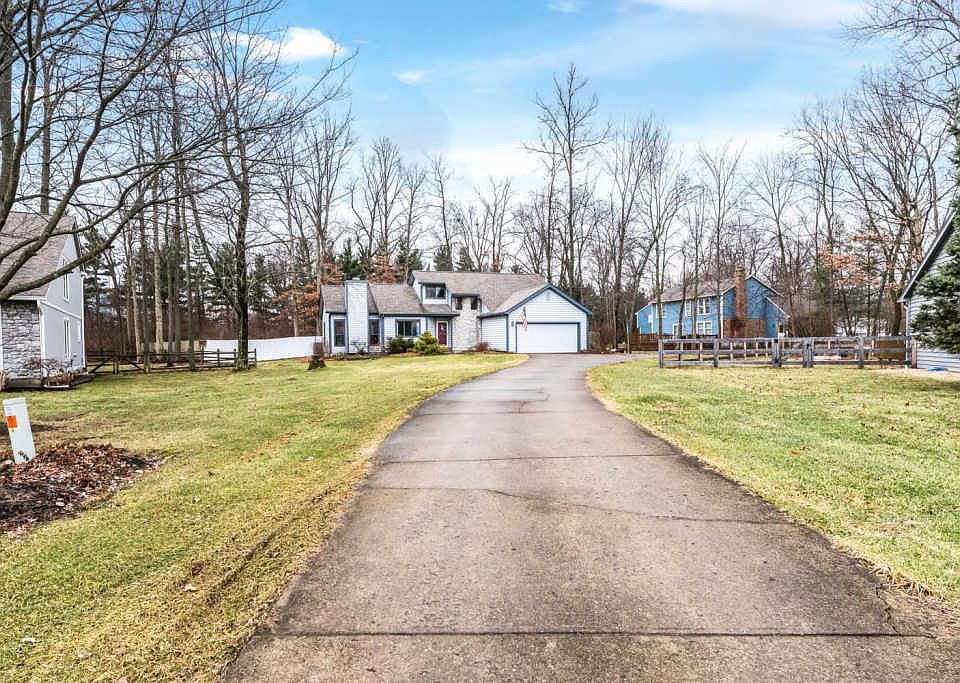 1st image of 9151 Saddlewood Pl