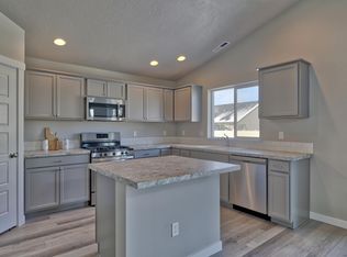 2141 N Waterbrook Pl, Star, ID 83669