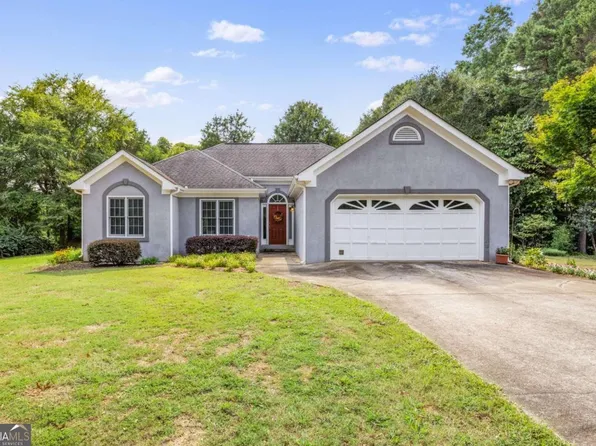 5611 Honeytree Dr, Braselton, GA 30517