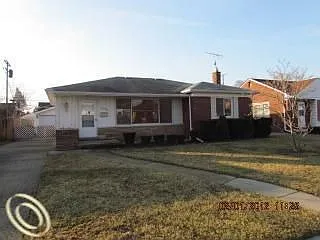 16756 Juliana Ave photo 1