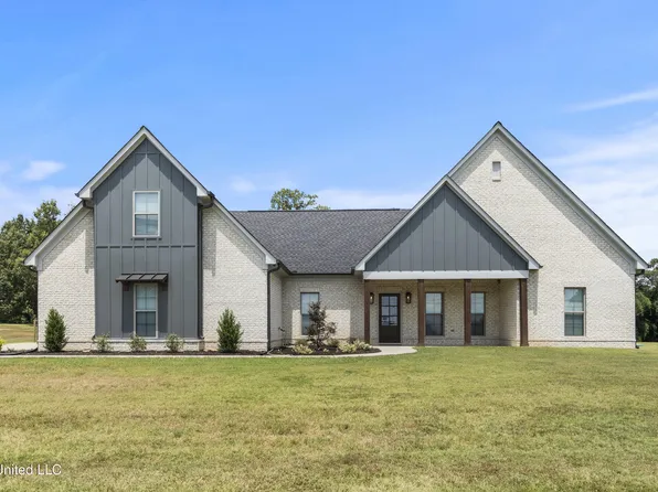 10220 Green River Rd, Lake Cormorant, MS 38641