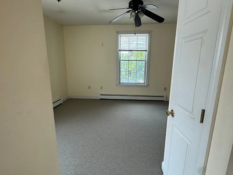356 E Merrimack St #5 — Photo 8