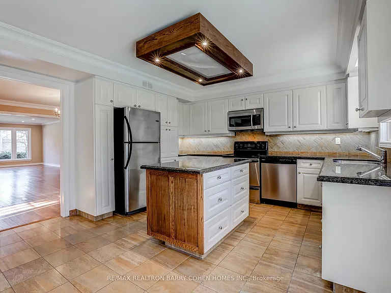 9 Sonata Cres — Photo 10
