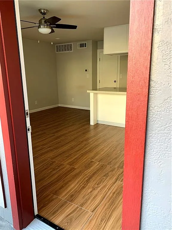3110 Red River St Apt 110 — Photo 4