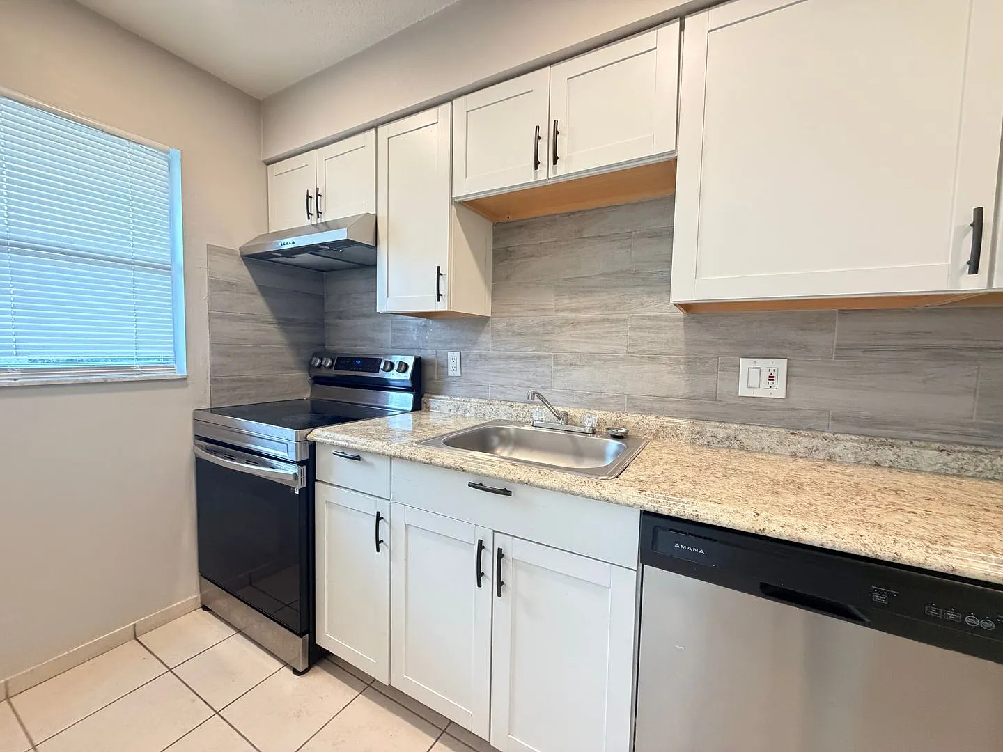 Pines Condo — Photo 3