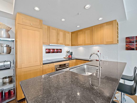 2nd image of 821 Cambie St #2001