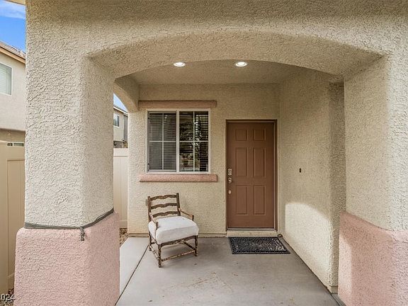 3rd image of 8027 Carr Valley St