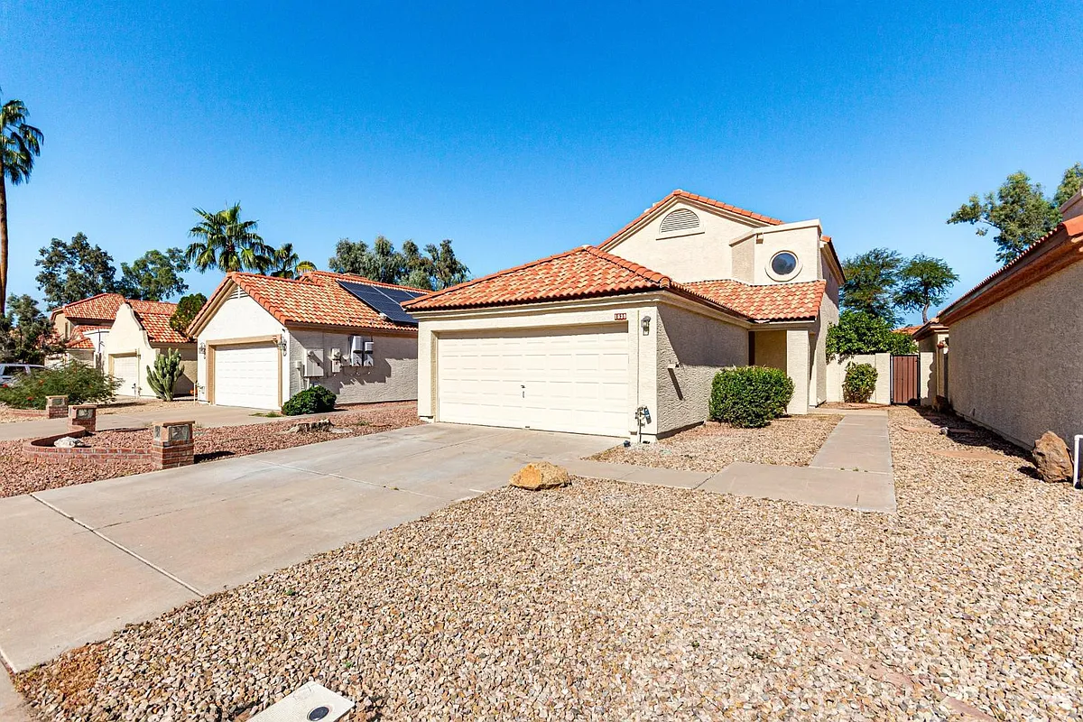 Building Photo - 1538 E Laurel Ave