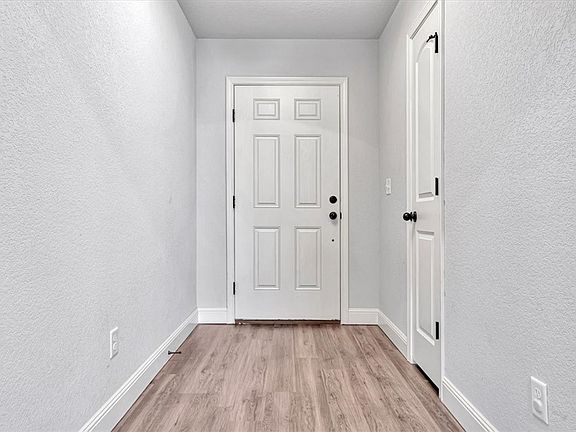 3rd image of 804 Mulberry St
