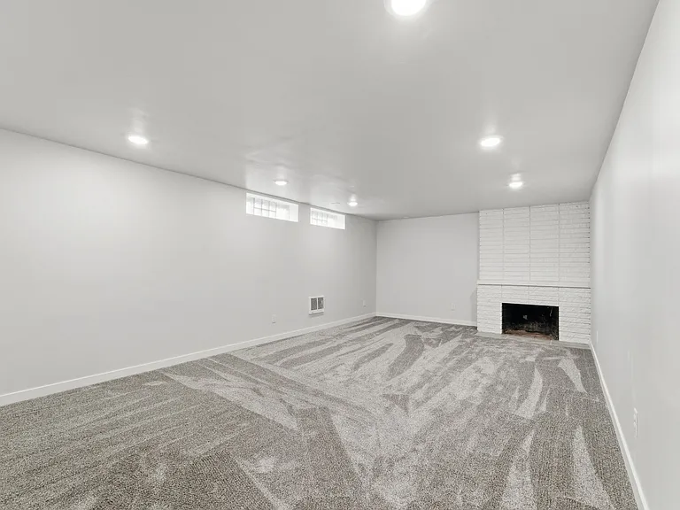 1125 W Warn Way — Photo 14
