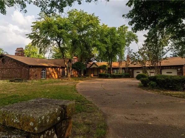 3655 Beach Way, Van Buren, AR 72956