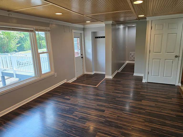 108 Bon Air St #B — Photo 4