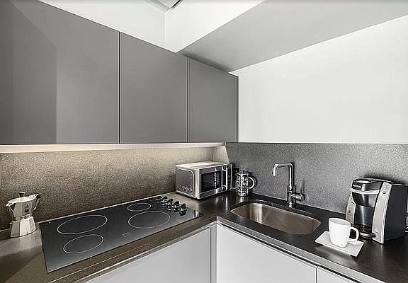 4th image of 119 Orchard St #70