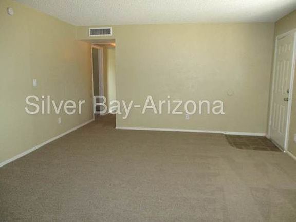 4th image of 7138 W Wilshire Dr