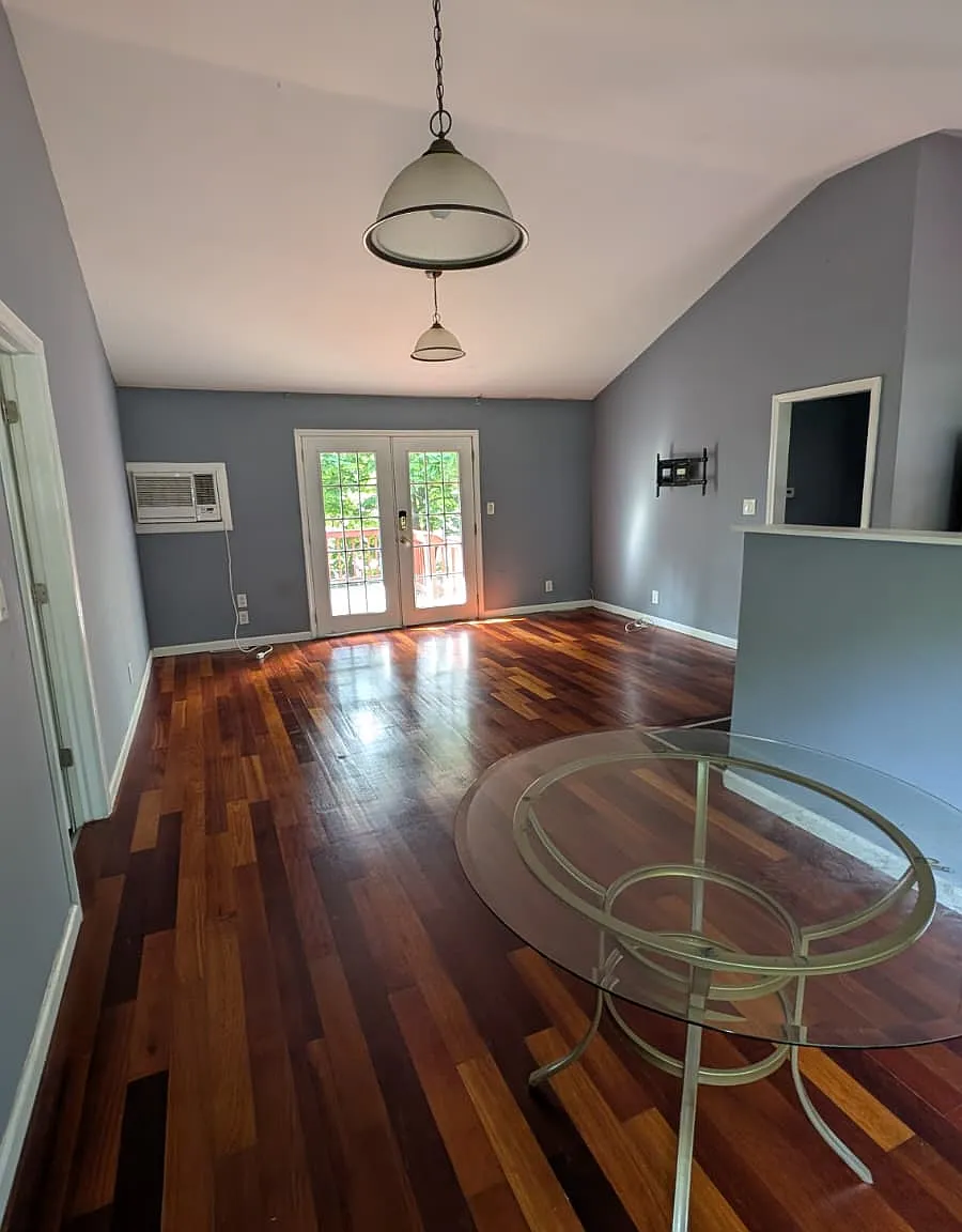 3 bed, 1244 sqft, $2,200 — Photo 1