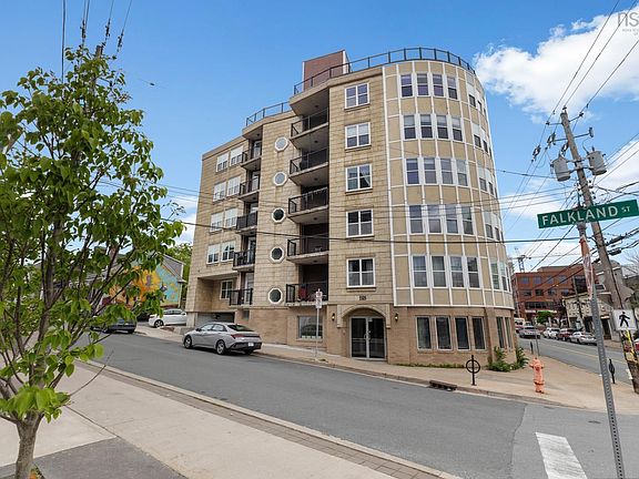 2nd image of 5505 Falkland St Unit 207