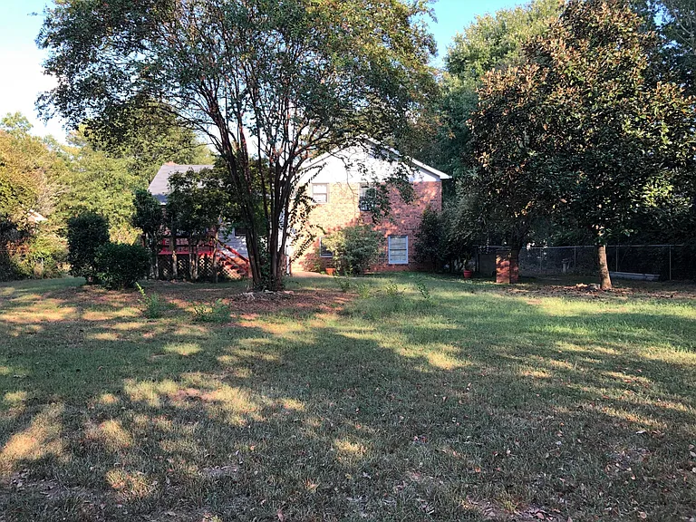 143 Stonybrook Ct — Photo 26