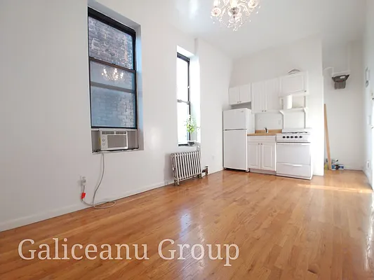 Rented by Lexington Real Estate Group | media 14