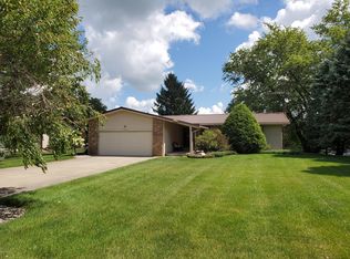 61633 Crestlane Dr, Sturgis, MI