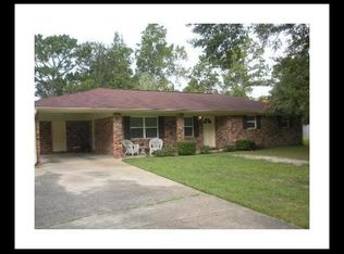 6901 Trehern St, Moss Point, MS 39563