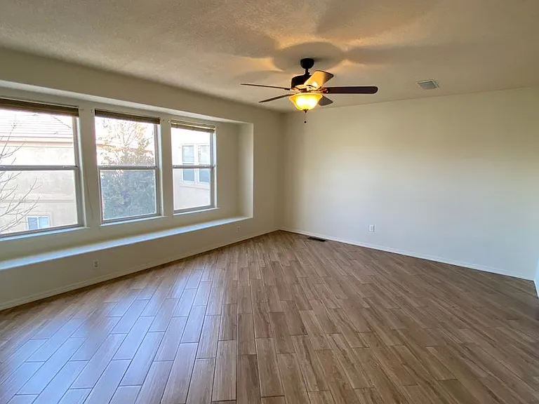 4328 Altura Vista Ln NE — Photo 16